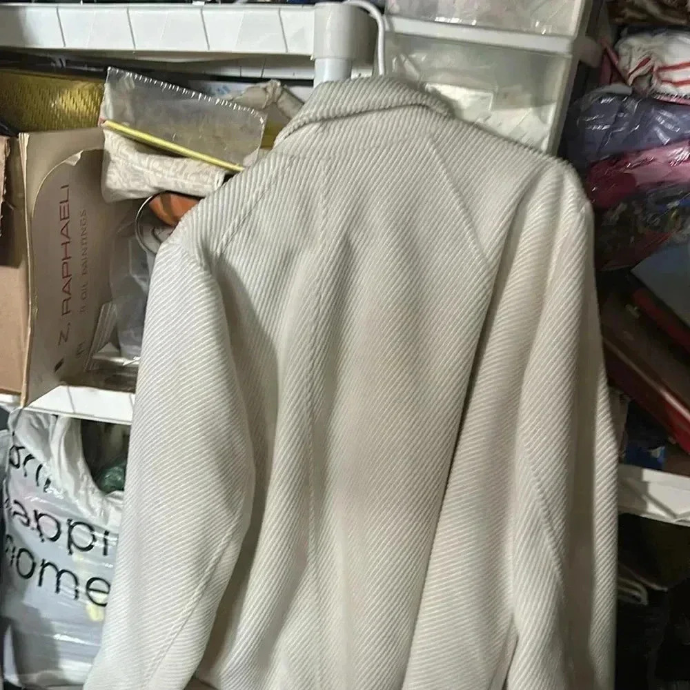 Chicos Size 4 Really Nice Jacket. - image 4